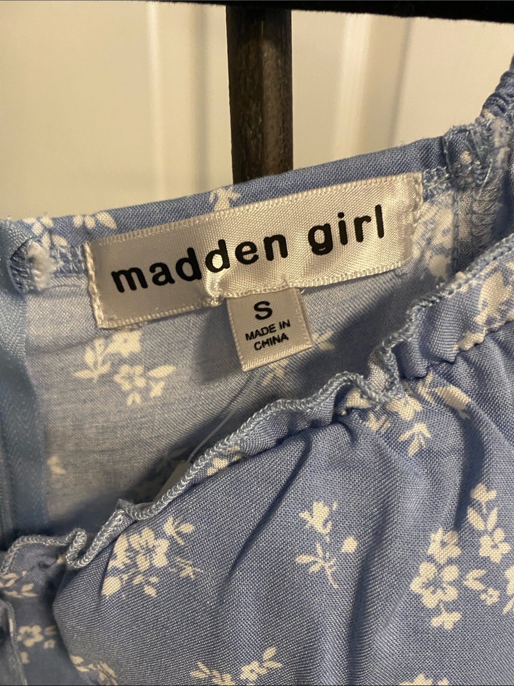 Madden Girl Blue Floral Puff Sleeve Midi Dress size S BNWT - Picture 2 of 4
